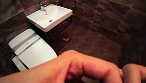 ModelMedia Asia offers universal service! Tasting virginity loss with Asian model in wild cunilingus. 😍