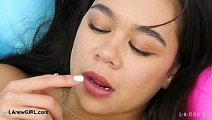 Linda latina mostra seu corpo sexy