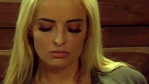 Budak Lesbian Telanjang Nakal Pamer Toket Besar Memek Cukur