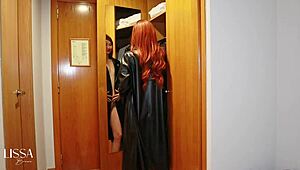 omg, i got dared to walk naked outta my hotel room!