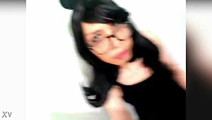 rico postre con fresitas y lechita fresca de mi culo en acción