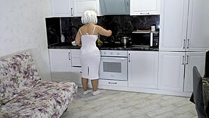 When Stepson Fucks Stepmom In The Ass She Forgets That Breakfast Is Being Prepared