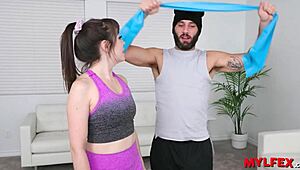 Hey, wanna see how this honey MILF hits fitness goals with anal?