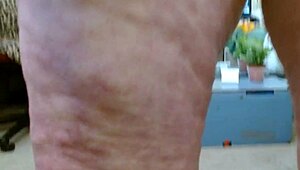 hej, chceš vidět mou chlupatou kundičku v srpnovém průvodu kalhotek?