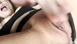 Latina Beauty Can't Stop Squirting With Dildo Play