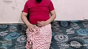 Desi couple watches porn on mobile and fucks like real pornstars! 😲
