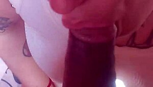 Morning craving, she begs for cum in mouth