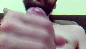 Brazilian Amateur Cums Slowly in Bedroom Close-Up