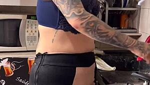 תסתכלו על שחקנית ברזילאית מציגה תחתונים חמים