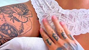 'Papai e mamãe foi só pra aquecer, depois sentei com vontade,' she says