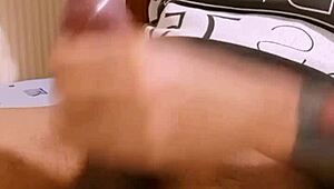 Amatör masöz dev sikini solo okşuyor