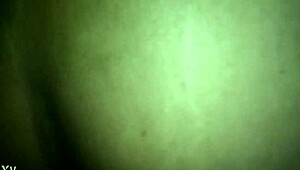 засунул в её тугую жопку