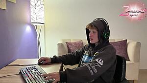 Ik neuk mijn neefje dat op bezoek kwam