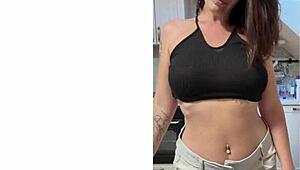 เป็นทาสเท้าคลานมาเสิร์ฟเท้ามีรอยสัก POV