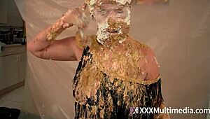 i watched 2 blondes get wet, messy, and pie each other in the face
