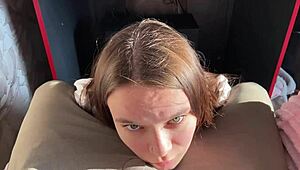 omg, stepdaughter distracts stepdad with epic dick sucking