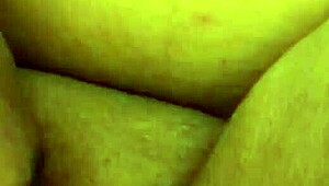 Wow, muff diving and licking pussy on holiday!