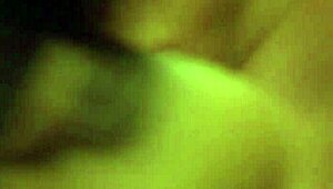 Swinger kjæreste elsker å dele kjæreste i het bytte