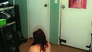 Catherine Grey twerks on Snapchat