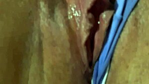 big pussy lips milf gets licked