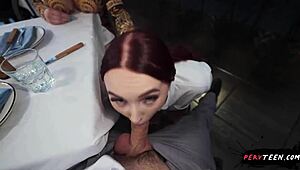 Pelayan Restoran Ngentot Diam-diam Keras Ketahuan Risiko Seru