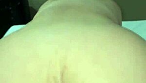 Branquinha do rabão sentou forte no pau do comedor - sailor girl hotwife