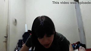 Η καυτή Λατίνα νοικοκυρά μου θέλει να σταματήσω τα γυρίσματα και να την απολαύσω.