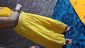 माइके जा रही थी पत्नी पति ने चोदने की जिद की साफ हिन्दी आबाज में