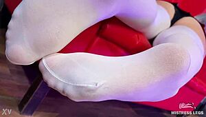 Goddess teases with big booty and feet in stockings