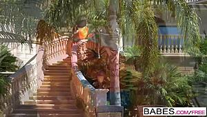 Babes Eliza Jane and Tara Ashley in anal action