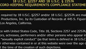 Hej, Makoto Yuki, pusti me da osetim te sise kako me trljaju