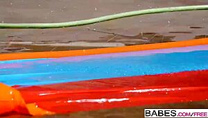 Babes Eliza Jane and Tara Ashley in anal action