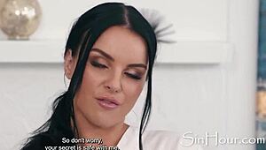 Um yes, this masseuse has huge oiled ass