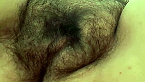 Mature Milf Warms Up Her Hairy Pussy