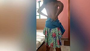 Amateur Ebony Babes Lick Wet Pussy in Homemade Lesbian Hookup