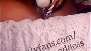 Sexy Ebony Thot Plays With Dildo