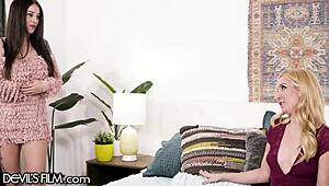 Aaliyah Love Teaches Stepdaughter Maddy May Masturbation