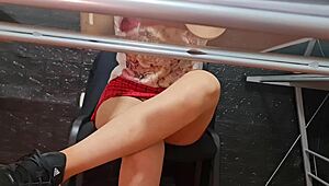 Man, ebony Amanda gets a creampie from the plumber... don't finish inside! 😳