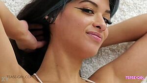 Wow, petite teen shows her perfect body!