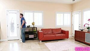 Lily Lane jebe tip sa zadnjeg prozora