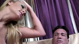 Super Horny Sexy Milf Babe Gets Facial