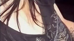 Neighbor's fat milf wife borrows sugar, gets oral creampie in mouth