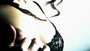 Dani Daniels seksi punya tetek gebu dan memek basah 😍