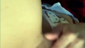 Rica Colegiala Caliente Se Masturba Esperando A Su Profe