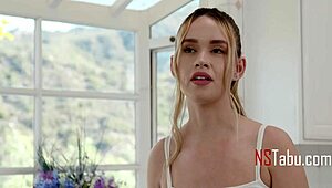 Sneakujeme zase, sestřičko, na další divokou noc?