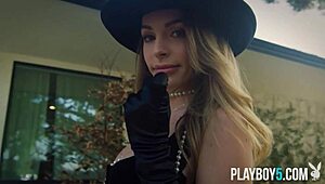 Kimmy Granger strips outdoors