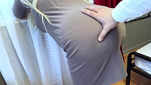 It's so good getting a gift from this mature stepmom when she strips off her panties and sucks big cock! 😏🍑