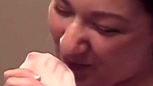 Bookworm Sasha loves having her feet worshiped in this femdom session 😘