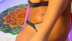 Hot latina babe masturbates with big tits 😍