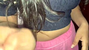 Desi bhabhi in saree has hot dirty sex